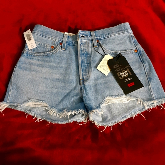 Levi's Pants - Brand new Levi's shorts size 26